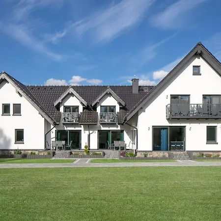 Zielona Lipka 3* פיז'