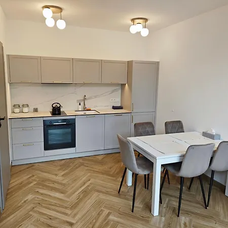 Zielona Lipka شقة فندقية 3*