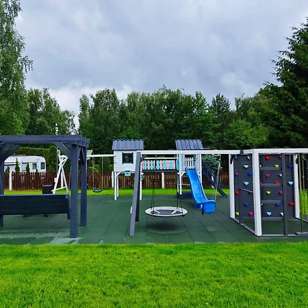 Zielona Lipka מלון דירות 3*